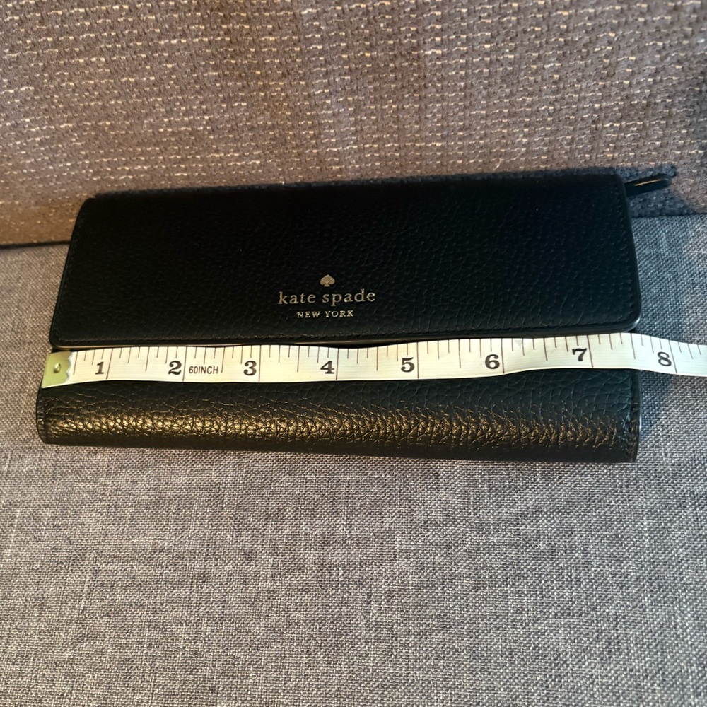 Kate Spade wallet - Picture 2 of 9